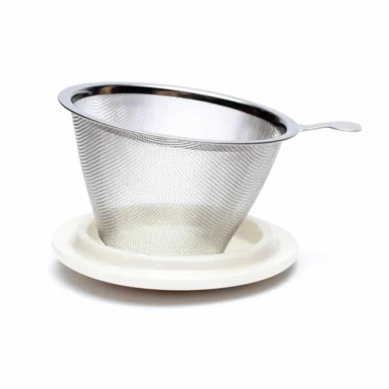 Чаша за чай с цедка бяла мандала