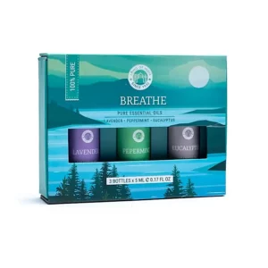 A "Комплект за ароматерапия с етерични масла Breathe" комплект, включващ лавандула, мента и евкалипт в бутилки от 5 мл с дизайн на природна тематика.