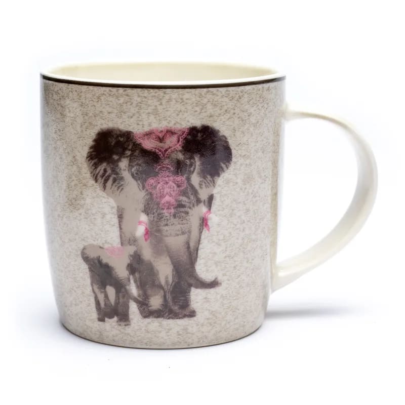 Чаша с дизайн на слон.